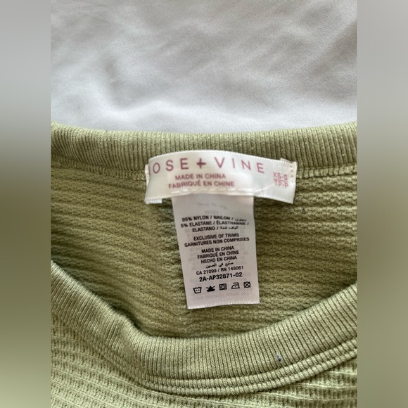 GREEN HALTER CROPPED TANK SIZE xs/s - Picture 2 of 4